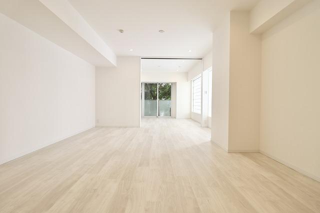 居室・リビング　内観1