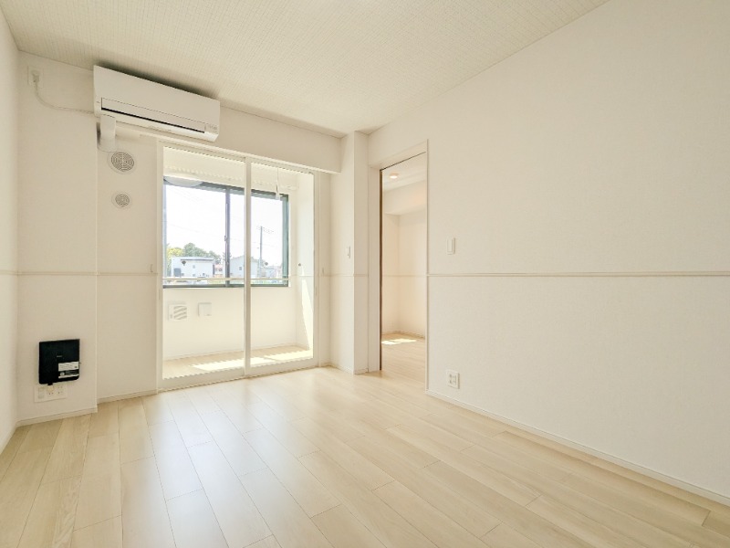 居室・リビング　図面と現状に相違がある場合には現状を優先