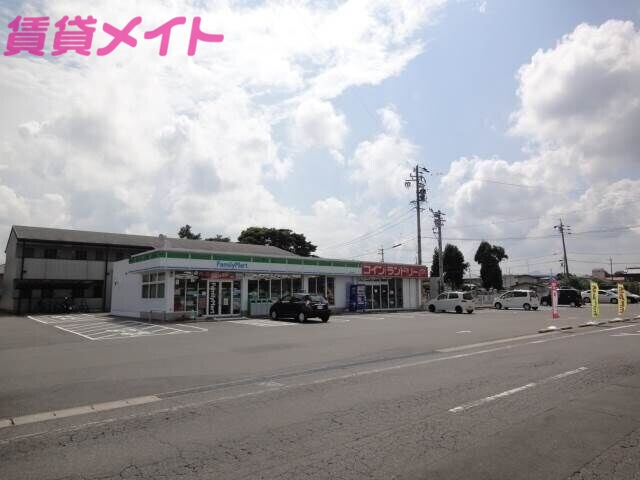 コンビニ　ファミリーマート亀山羽若店（コンビニ）まで383m