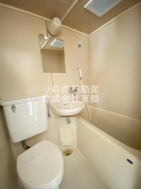 バス・シャワールーム　お掃除がしやすい３点ユニットバスです☆