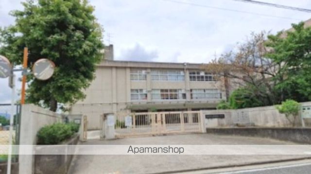 小学校　耳成西小学校（小学校）まで484m