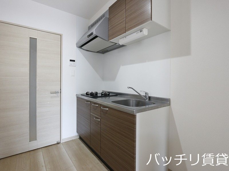 キッチン　別号室の画像。現況を優先します。