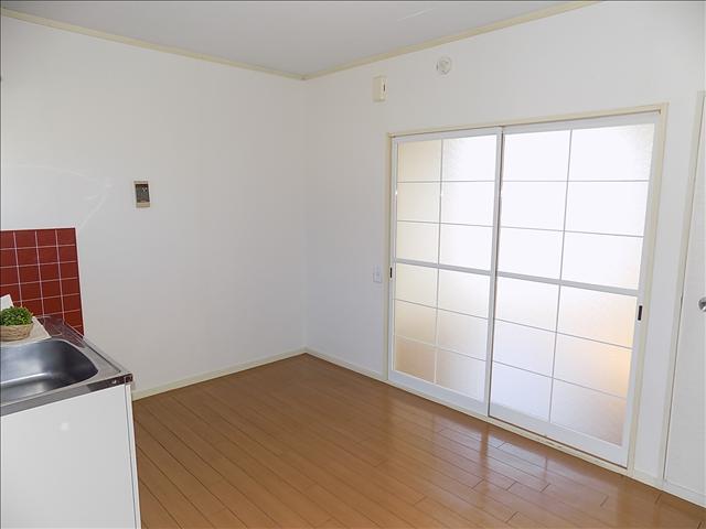 その他部屋・スペース　明るいダイニング。