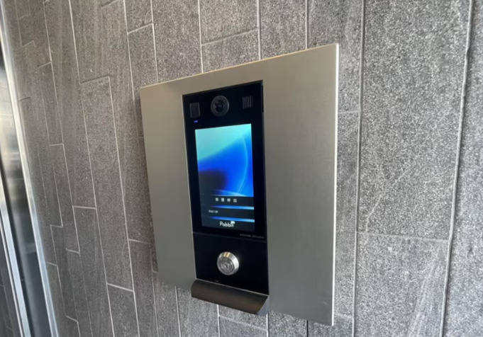 セキュリティ　オートロック付きのマンションです