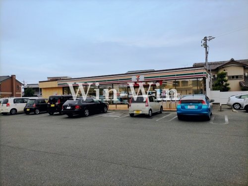 コンビニ　セブンイレブン　豊橋西岩田2丁目店（コンビニ）まで376m