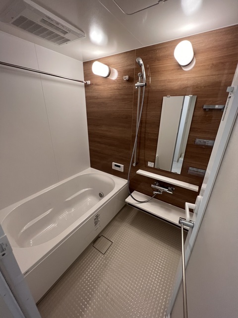 バス・シャワールーム