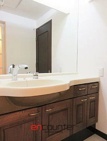 洗面設備　※同マンション別室参考写真