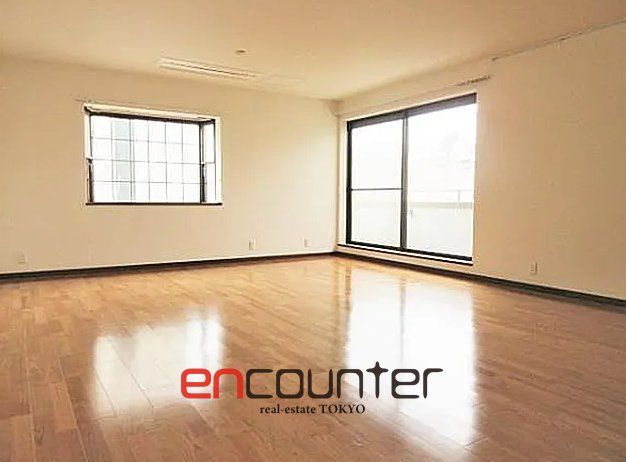 居室・リビング　※同マンション別室参考写真