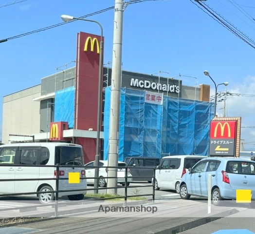 飲食店　マクドナルド１０号高鍋店（飲食店）まで1553m