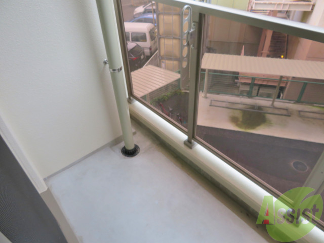 バルコニー　バルコニーは洗濯物を干すスペースがあります。