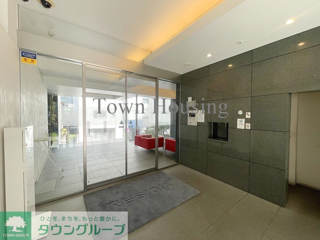 エントランス　お問合せは(株)タウンハウジングレジデンス事業部【03-…
