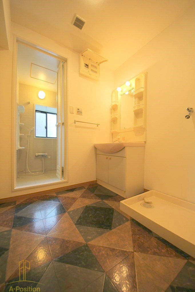 洗面設備　デイグラン心斎橋EAST