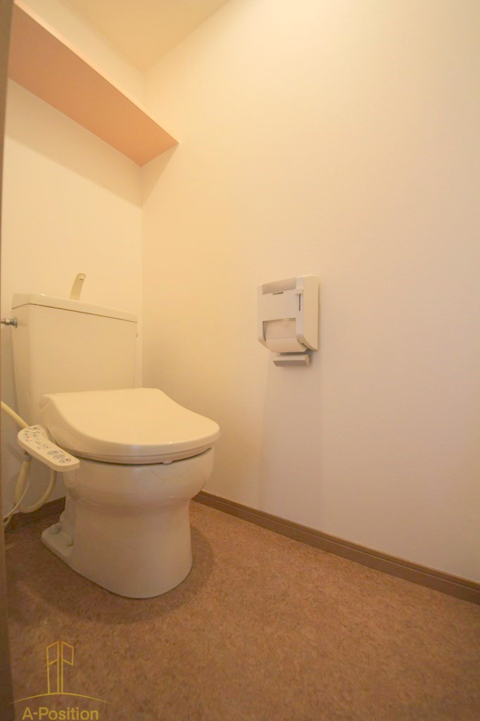 トイレ　デイグラン心斎橋EAST