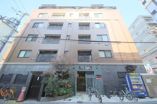 建物外観　デイグラン心斎橋EAST