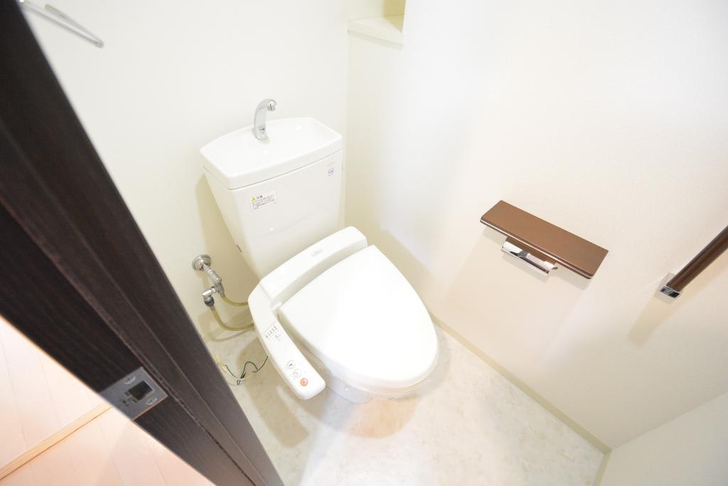 トイレ　シャワー付トイレ