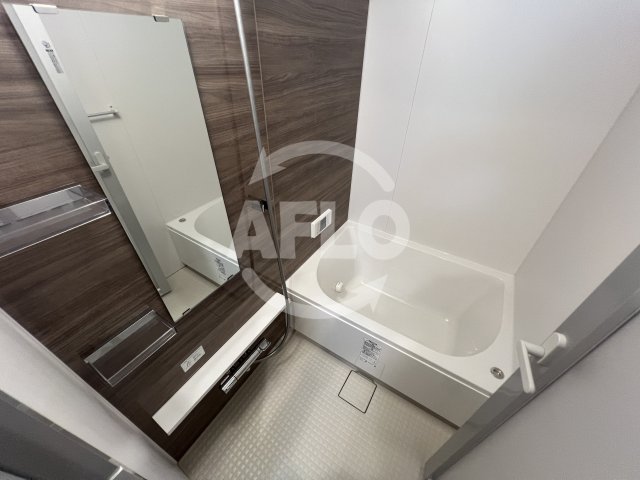 バス・シャワールーム　ミッドフラッツ弁天町駅前　浴室