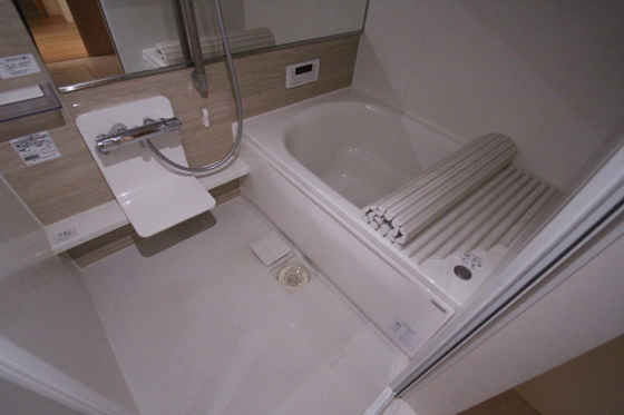 バス・シャワールーム　※掲載写真は同マンション別部屋参考写真となります。