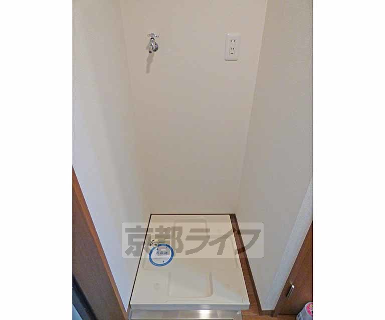 その他設備　洗濯機が置けます。