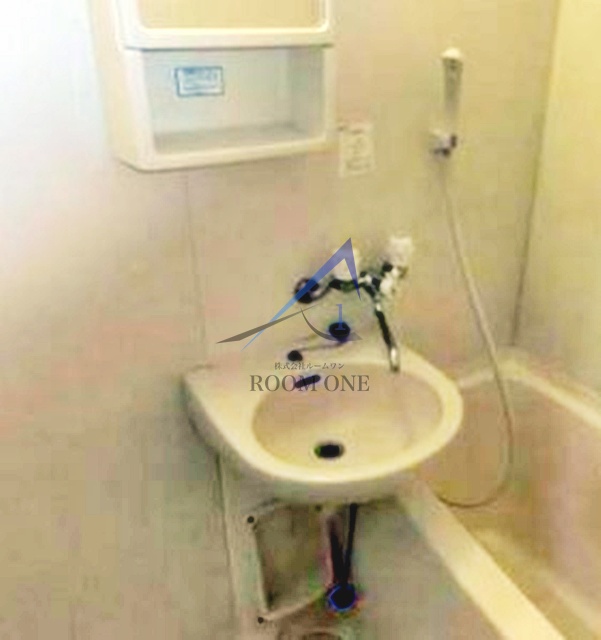 洗面設備　洗面台です。