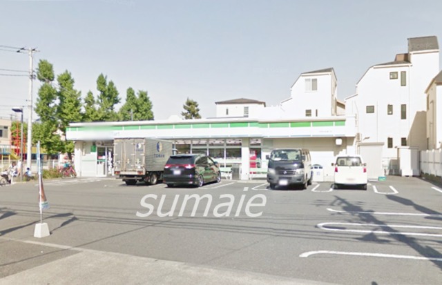 コンビニ　ファミリーマート浮間中央通り店（コンビニ）まで274m