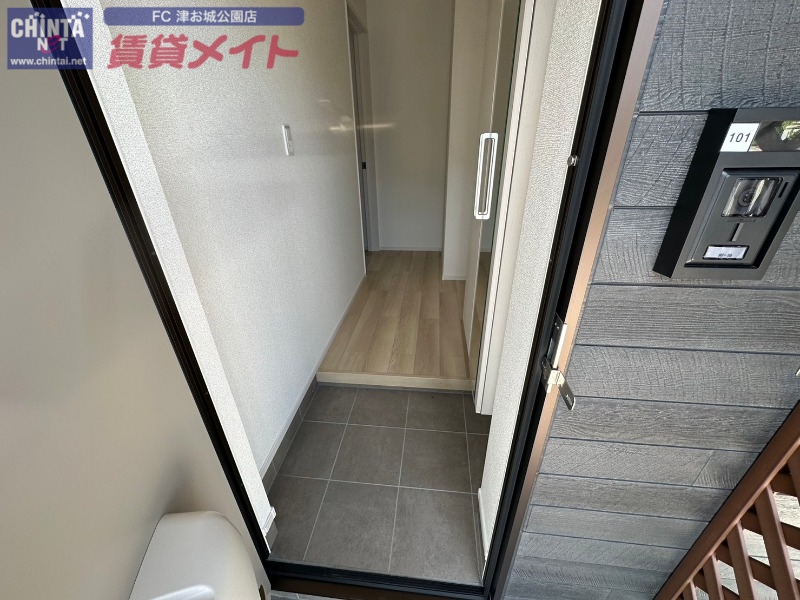 玄関　同型タイプ画像