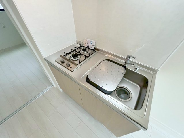 キッチン　スッキリとしたシンプルキッチン。