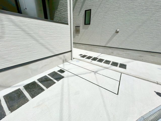 駐車場　敷地内には入居者専用の駐輪スペースもあります。