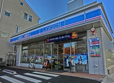 コンビニ　ローソン 横浜中央二丁目店（コンビニ）まで398m