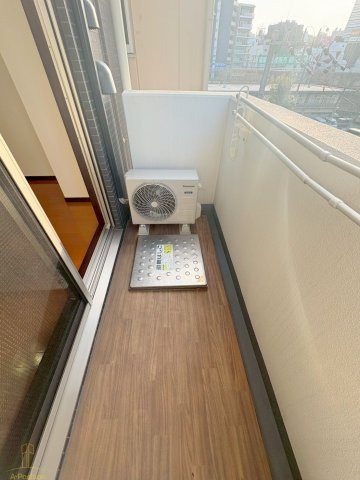 バルコニー　マリス京橋WING