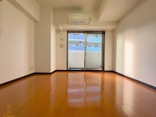 居室・リビング　マリス京橋WING