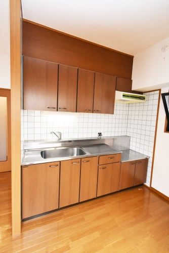 キッチン　※同物件別部屋参考写真です。現状優先になります。