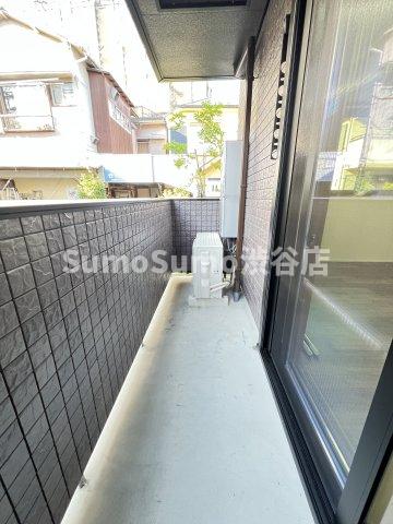 バルコニー　外からの目が気にならないバルコニーで洗濯物が干せます