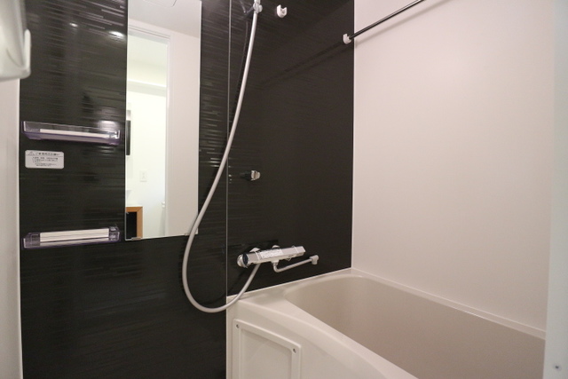 バス・シャワールーム　ゆったり過ごせるお風呂です