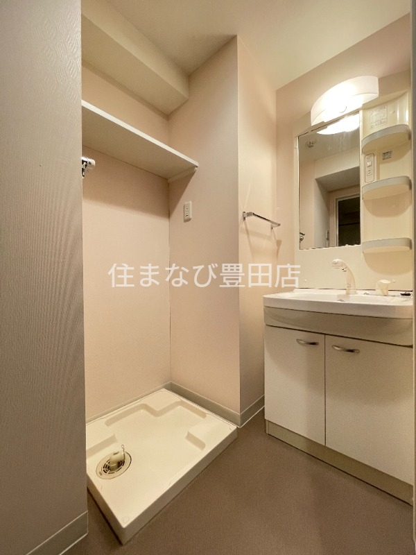 洗面設備　同型別部屋写真