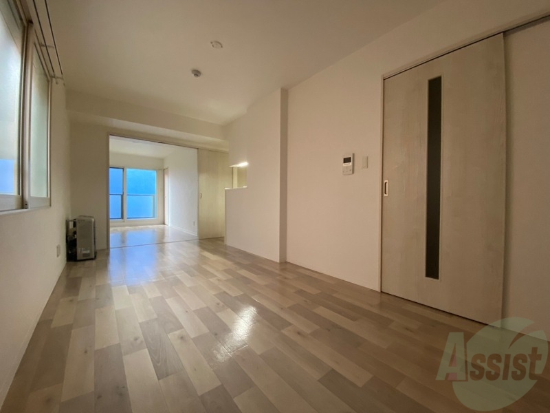 居室・リビング　広くてキレイなお部屋が広がっていて、充実した生活が送れそう。