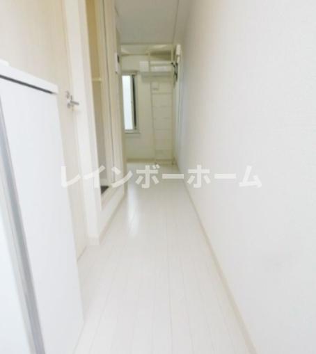 玄関　※別部屋参考写真