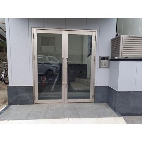 エントランス　外観写真（昼）