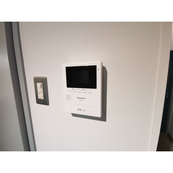 セキュリティ　モニター付きインターホン