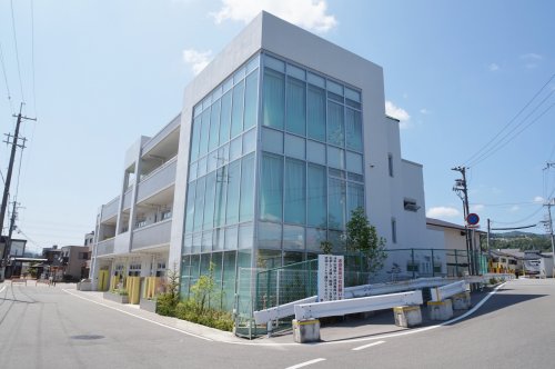 幼稚園・保育園　宝塚 ＣＯＣＯＲＯ保育園（幼稚園・保育園）まで583m