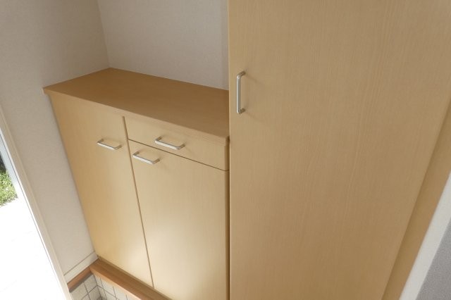 玄関　シューズボックス