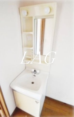 洗面設備　独立洗面台です。