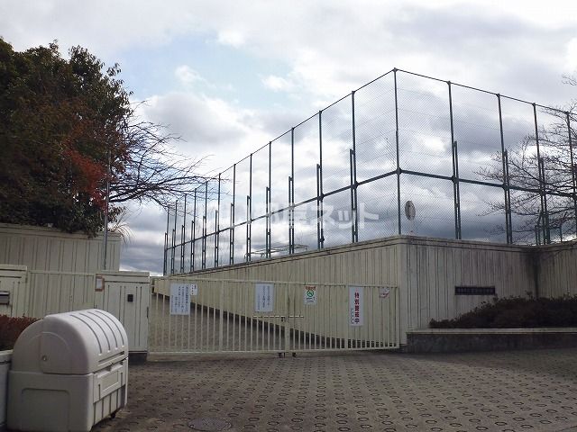 小学校　奈良市立佐保台小学校（小学校）まで803m