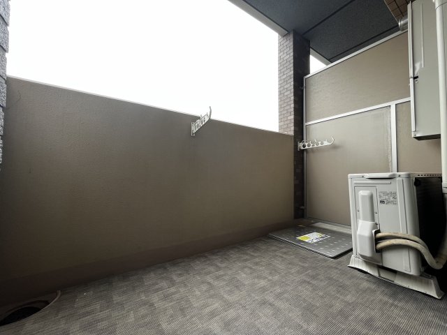 バルコニー　レオンコンフォート本町東III　バルコニー