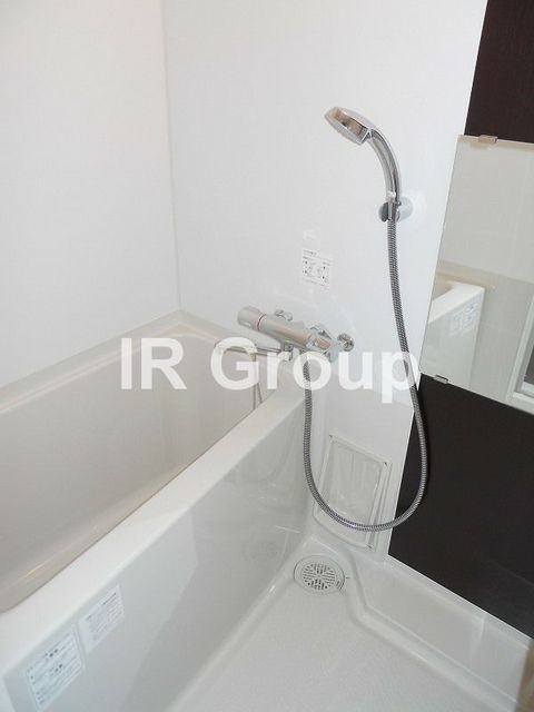 バス・シャワールーム　浴室乾燥機のバスルームです。