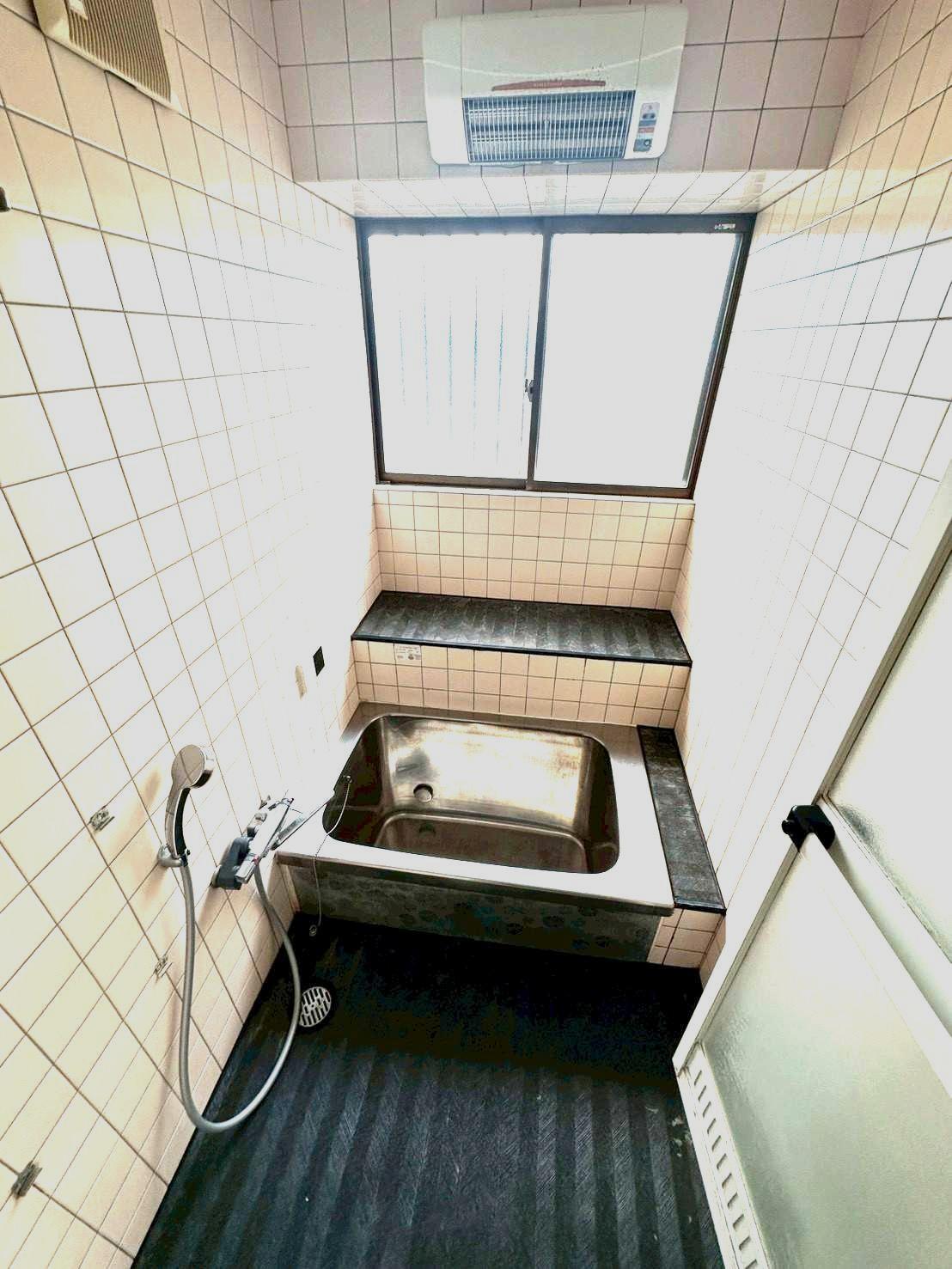 バス・シャワールーム　バス