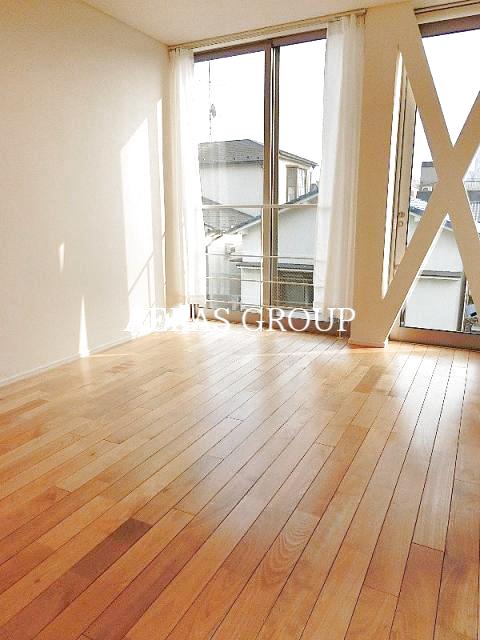 居室・リビング　内装