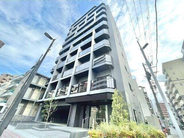 建物外観　オートロック完備