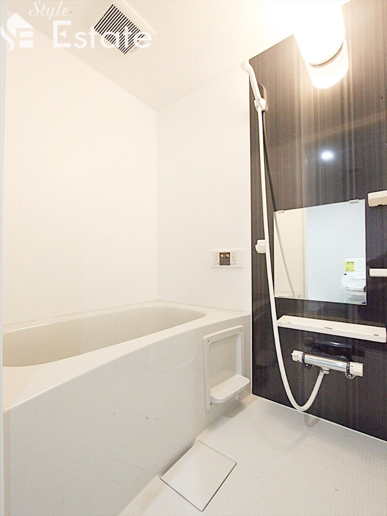 バス・シャワールーム　バスルーム　追い炊き機能付