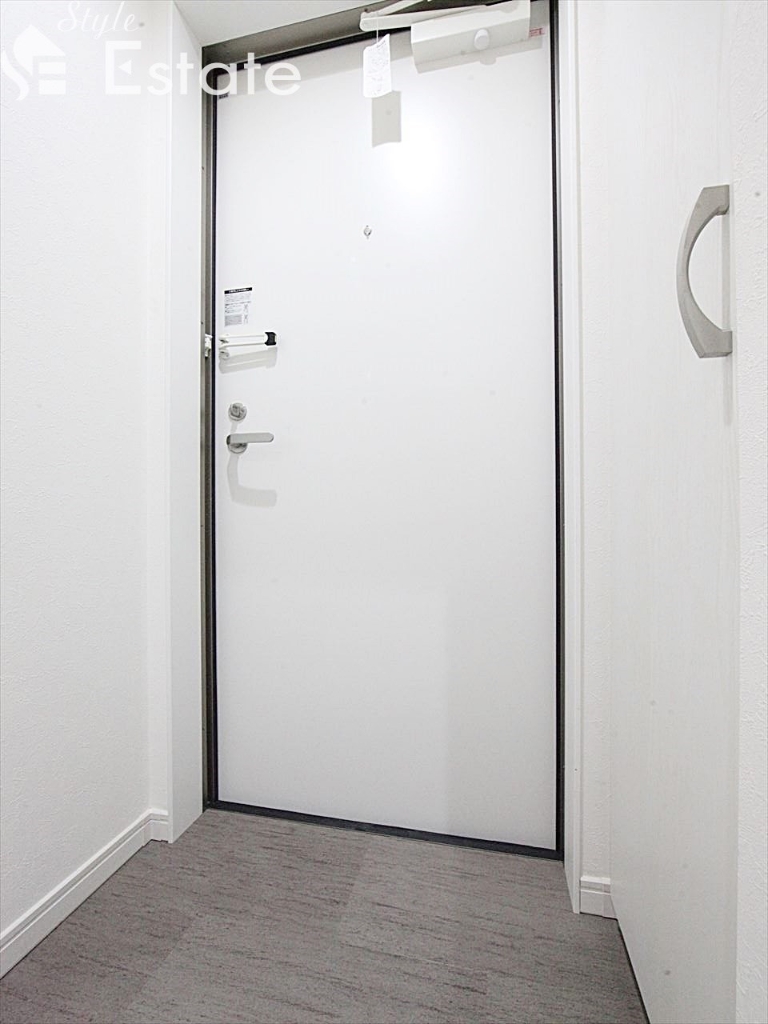 玄関　玄関　シューズボックス付