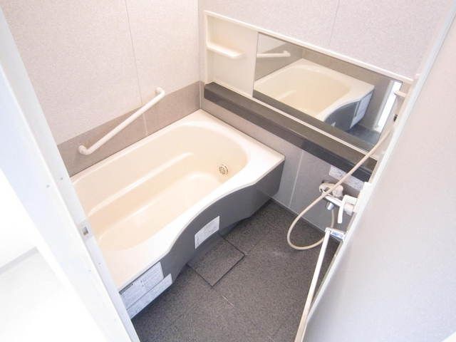 バス・シャワールーム　オートバス付きバス